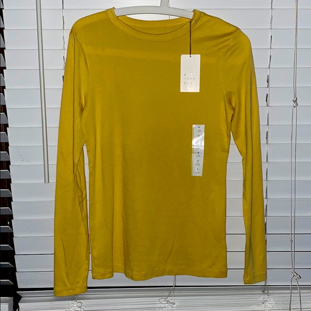 Crew neck  long sleeve t-shirt
